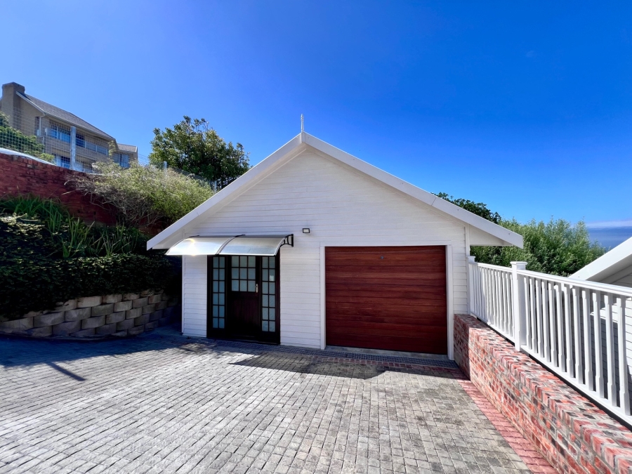 4 Bedroom Property for Sale in Herolds Bay Western Cape